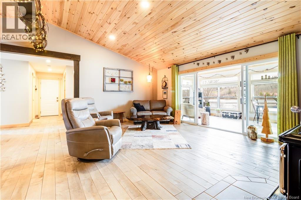 31 Hawkshaw Road - 18
