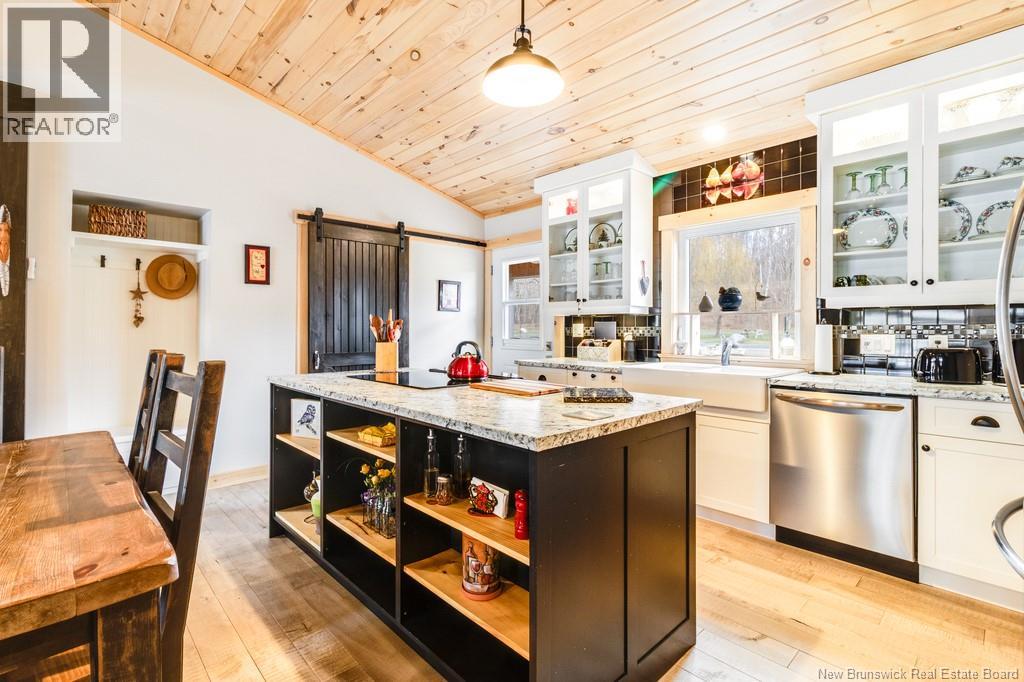 31 Hawkshaw Road - 24