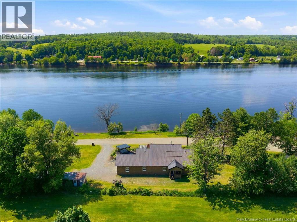 31 Hawkshaw Road - 2