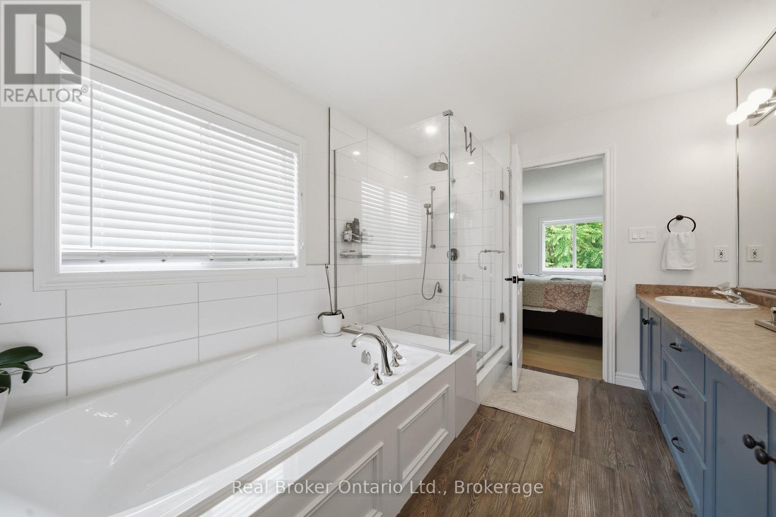 280 FARLEY DRIVE - 31