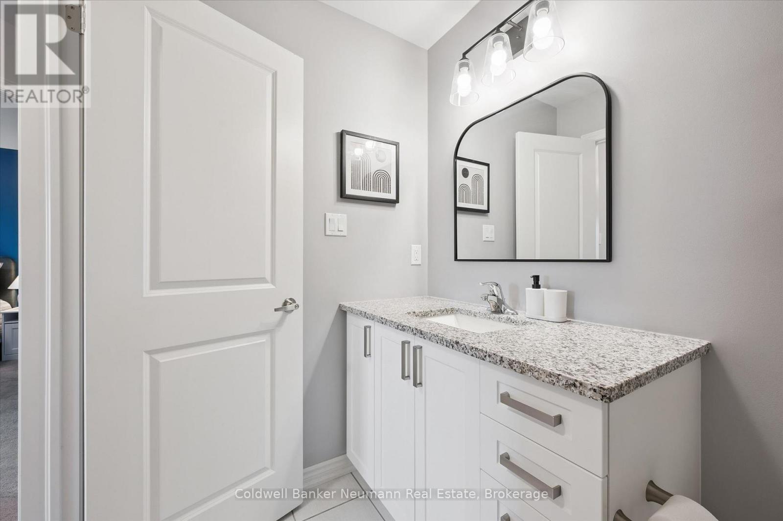 43 HARPIN WAY W - 25