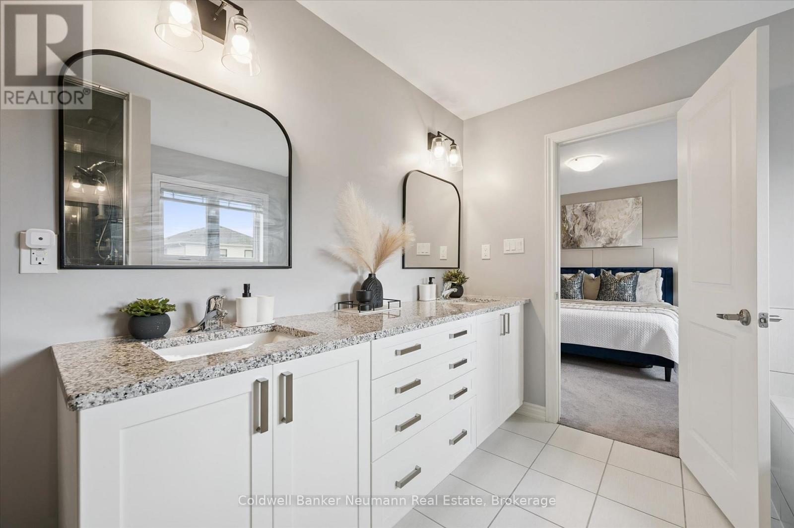 43 HARPIN WAY W - 29