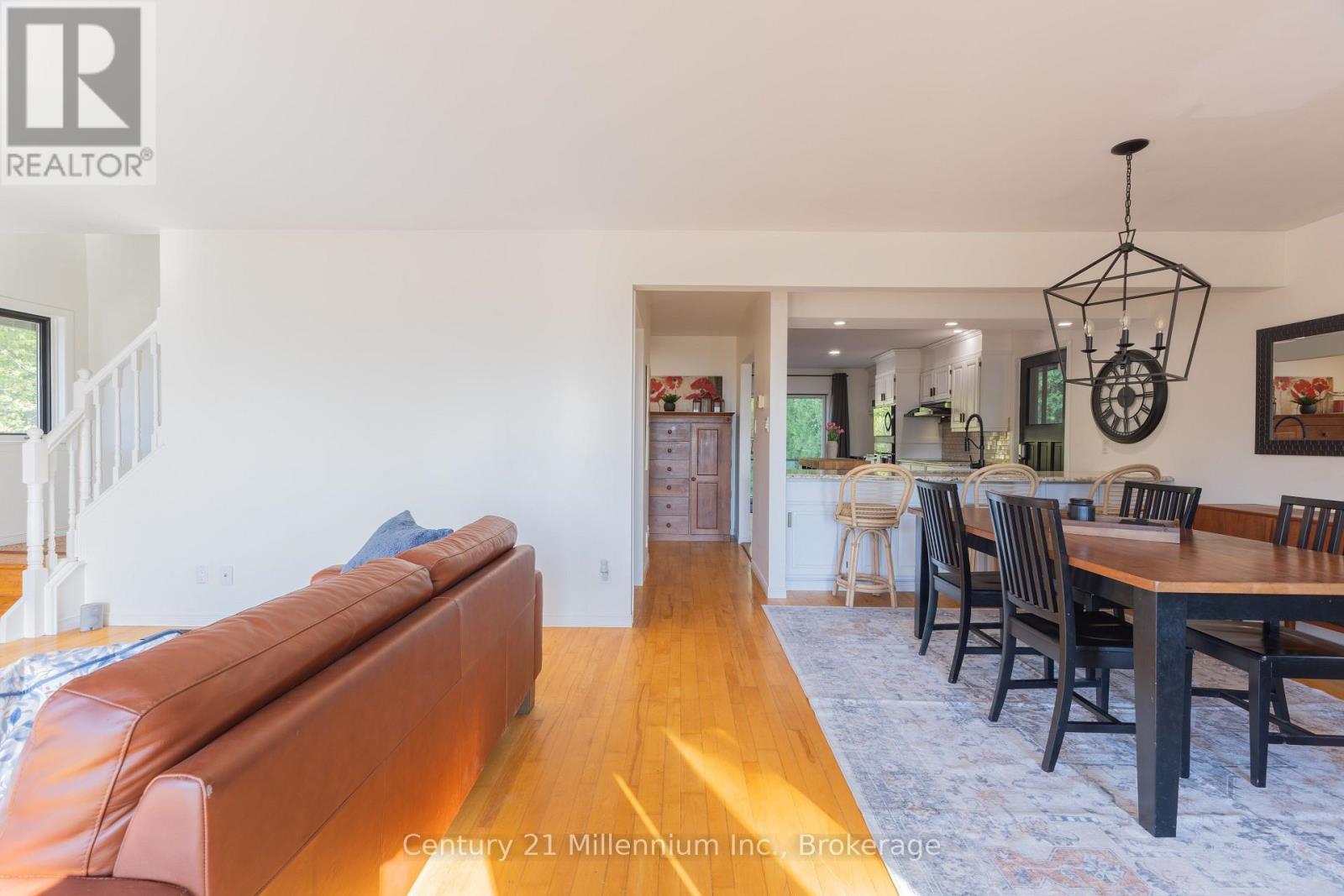 160 SUNSET DRIVE - Image 6