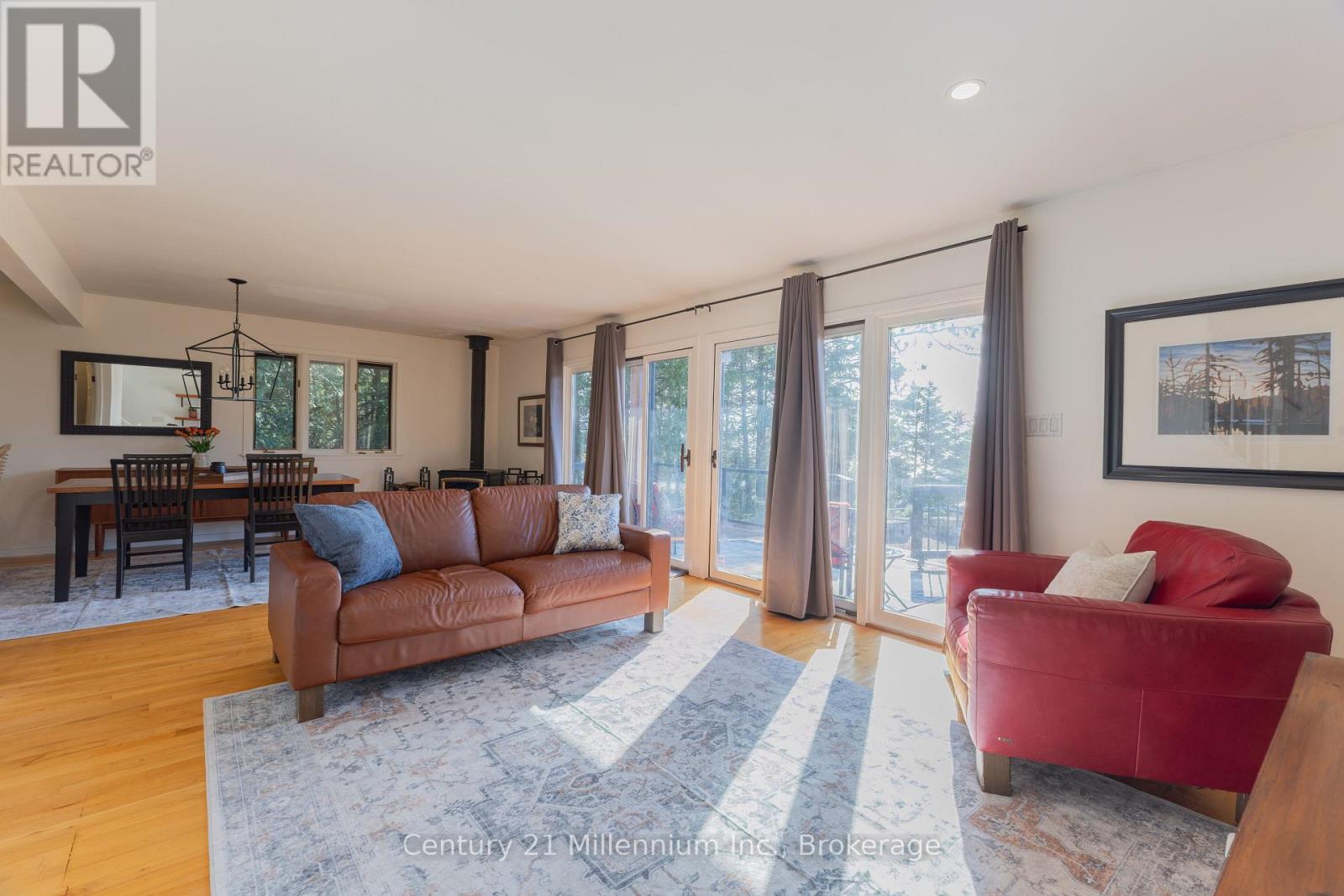 160 SUNSET DRIVE - Image 8