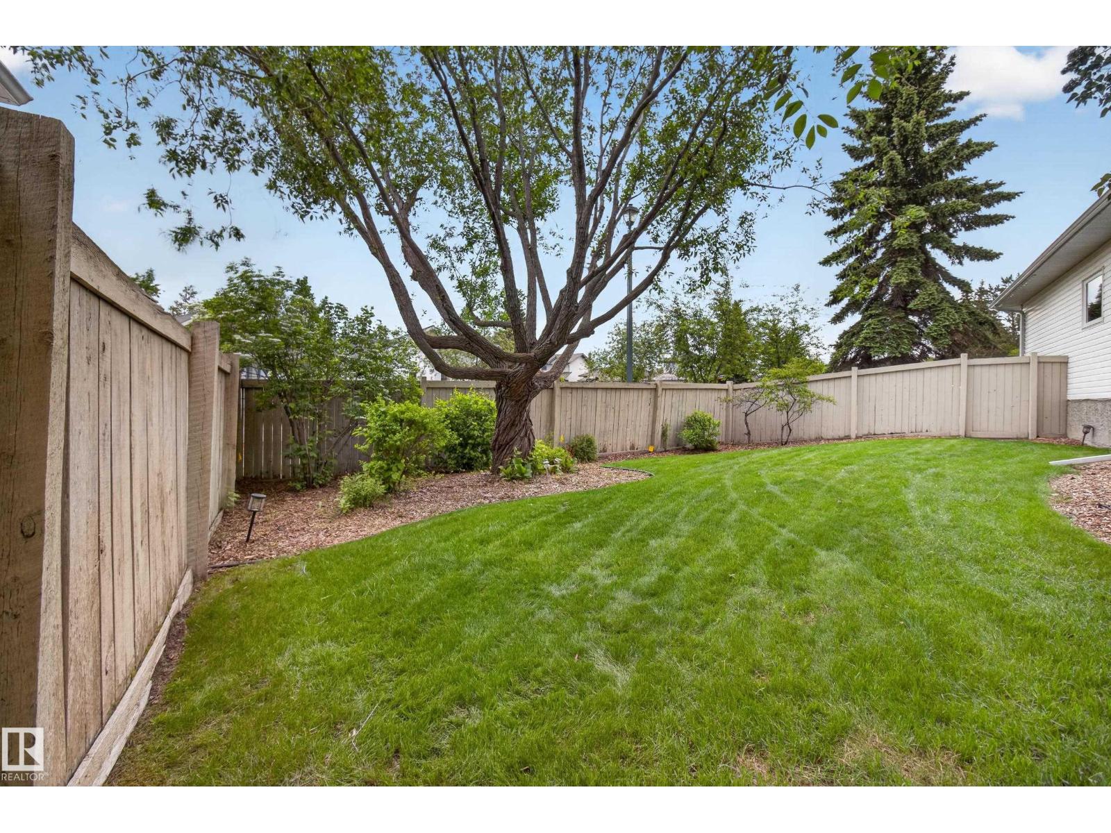 70 REGAL WY — photo 44