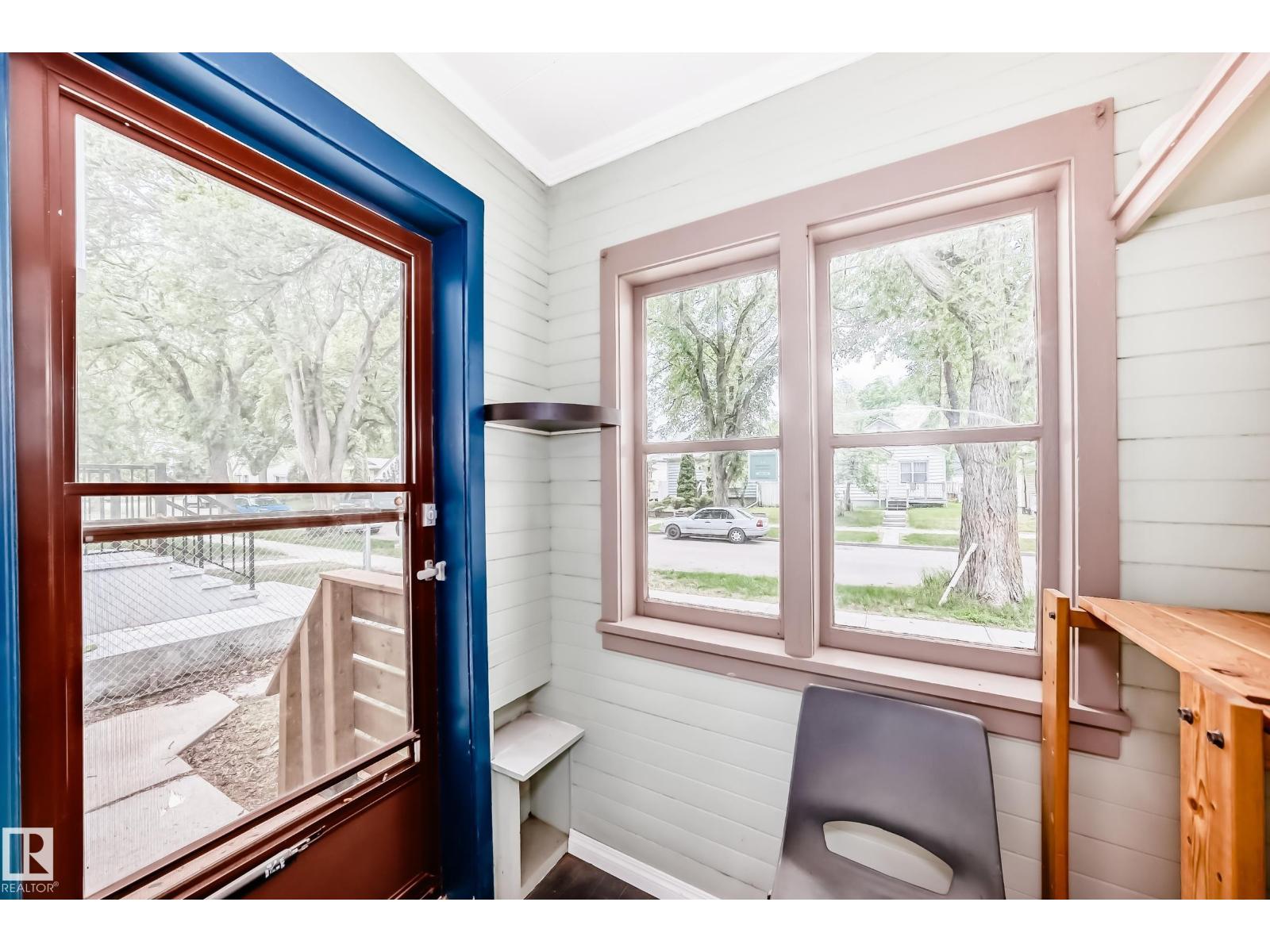 12121 64 ST NW - photo 3