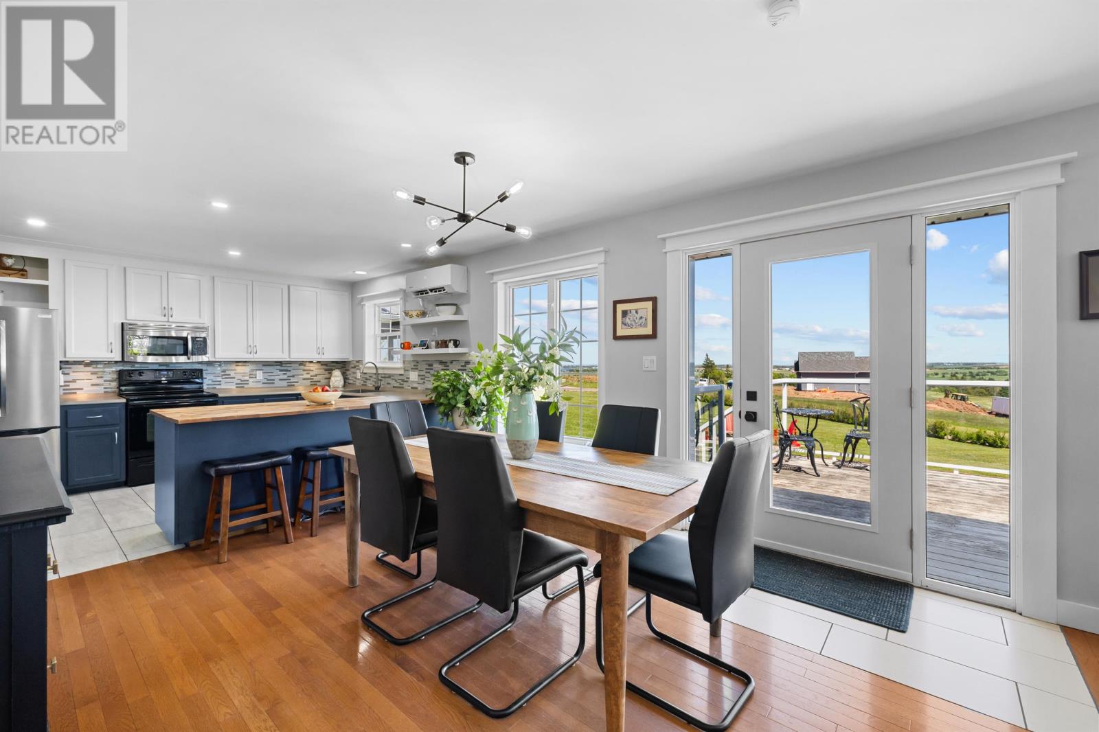 136 New London Road - 15