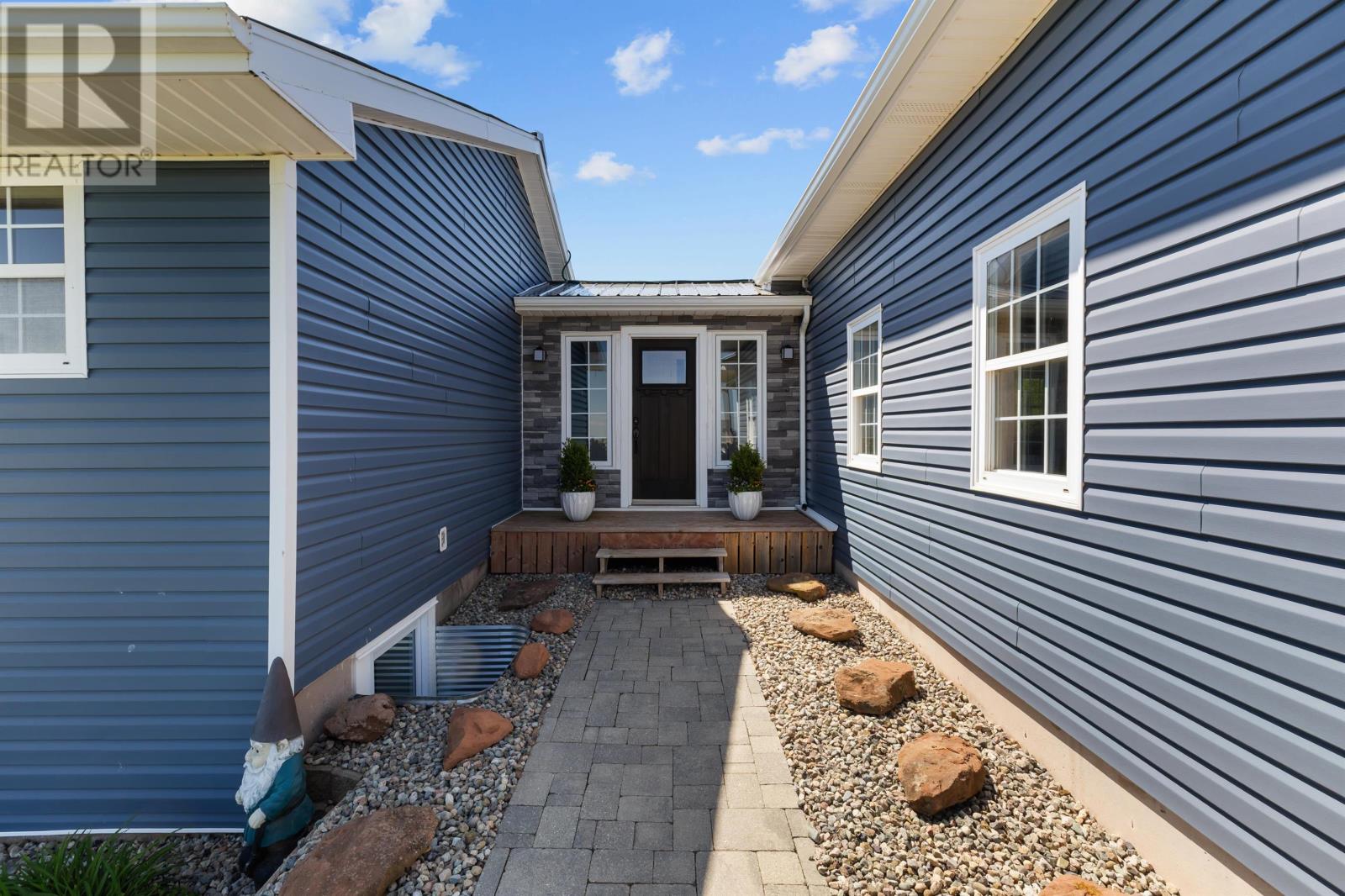 136 New London Road - 6