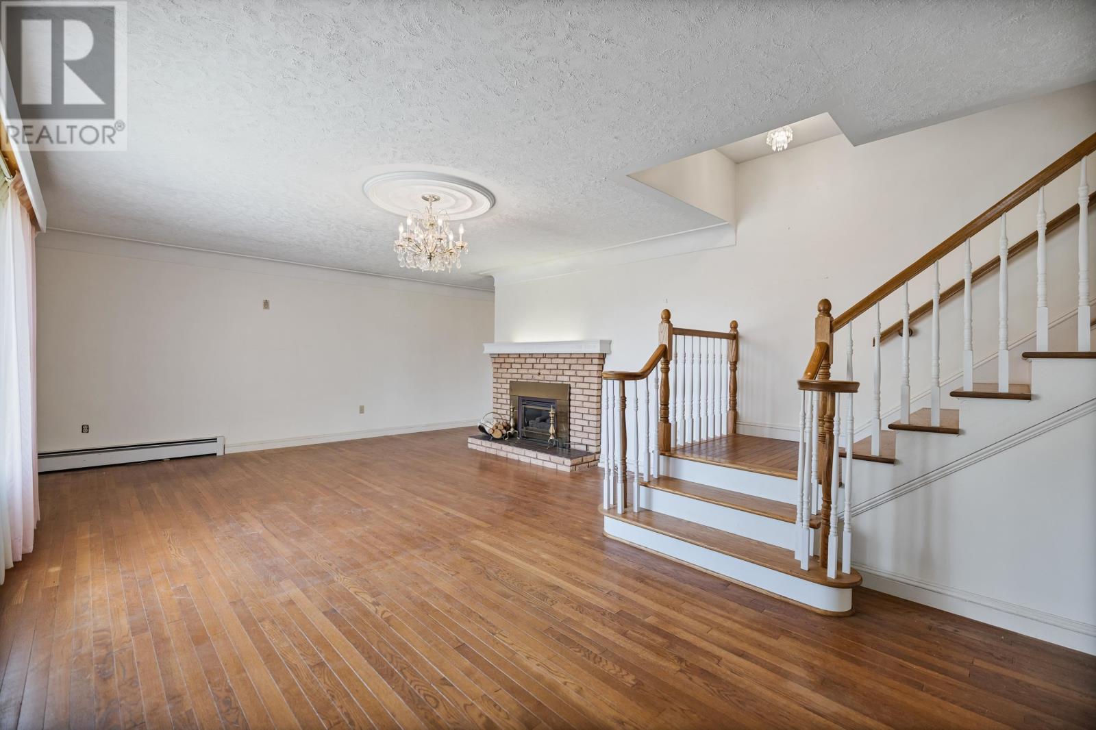 800 Main Street - 4