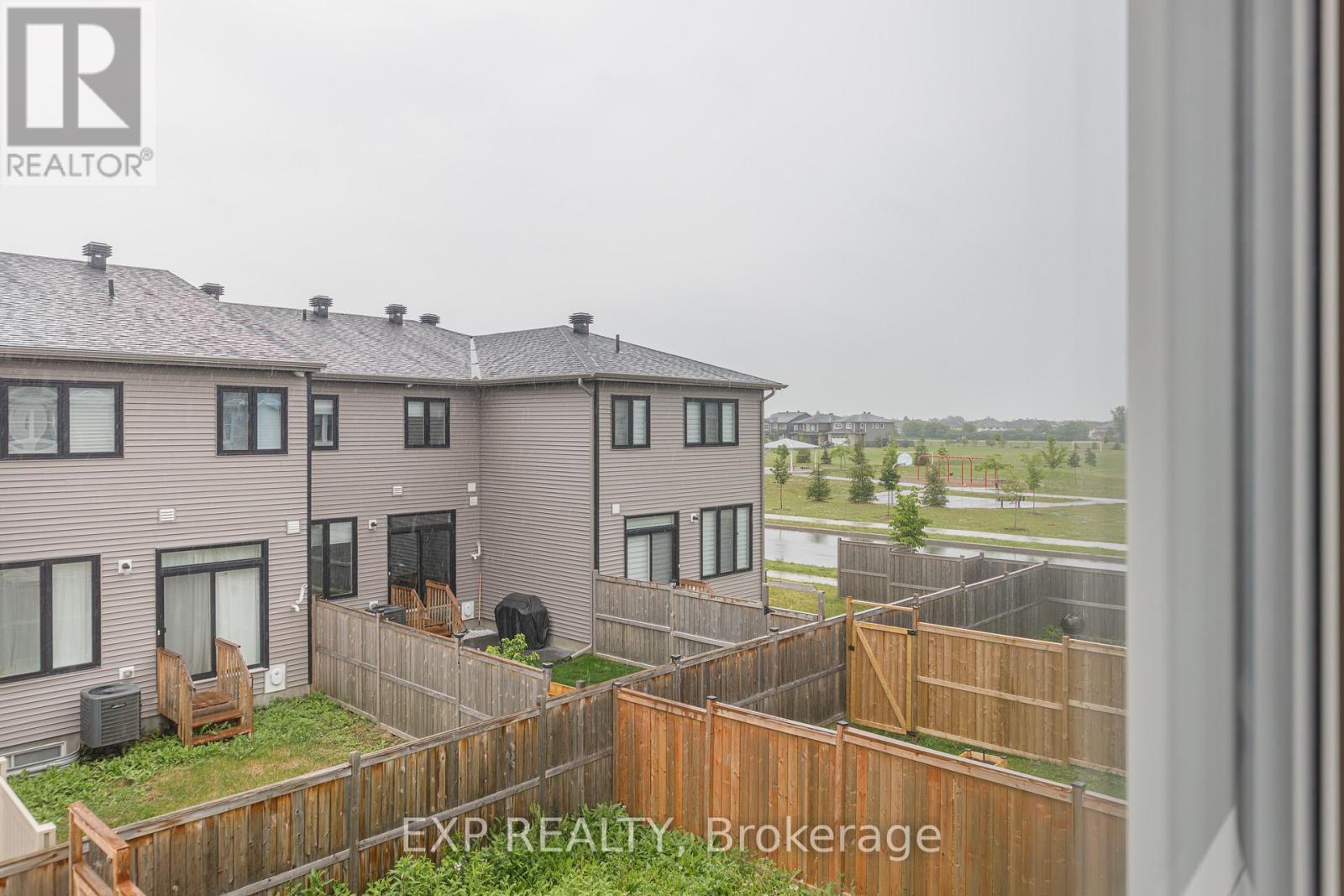 3 Bed, 3 Bath House for Sale in Ottawa – 196 ANGELONIA CRESCENT, Ottawa – MLS# X13420596 - Image 12