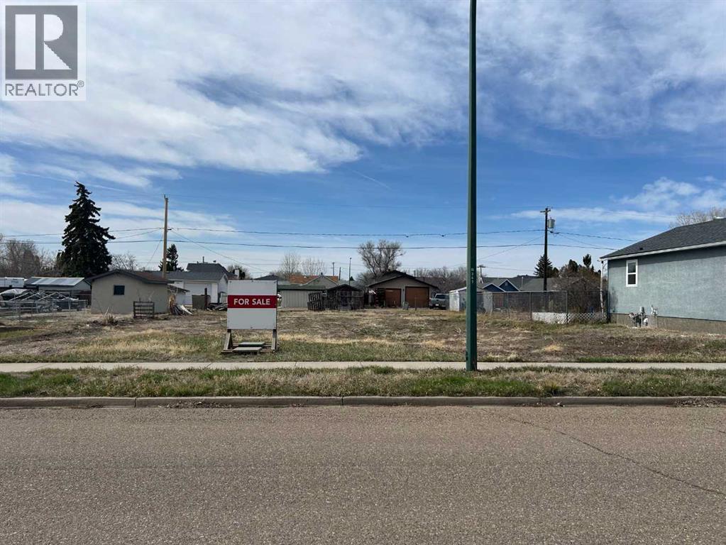 520 2 Street SE - photo 2