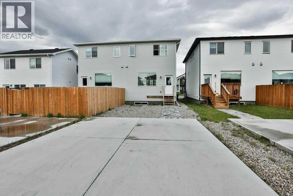 267 Grassland Boulevard W — photo 21