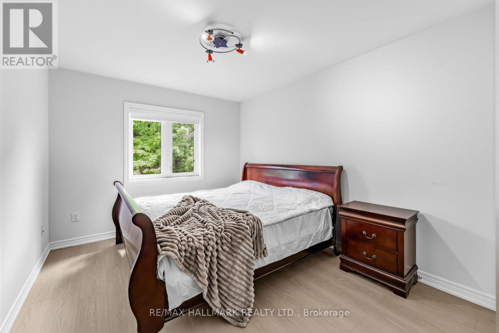 76 WESTBURY COURT - 18