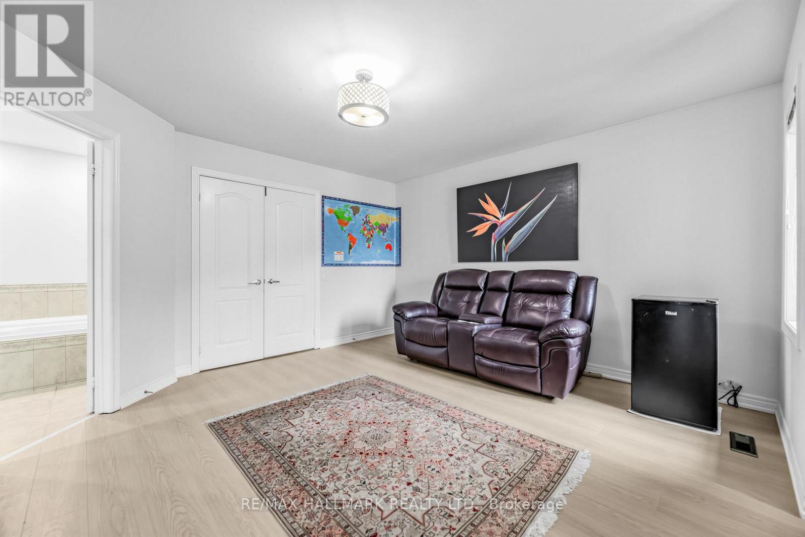 76 WESTBURY COURT - 24