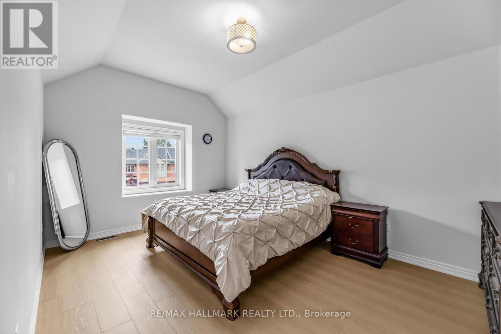 76 WESTBURY COURT - 25
