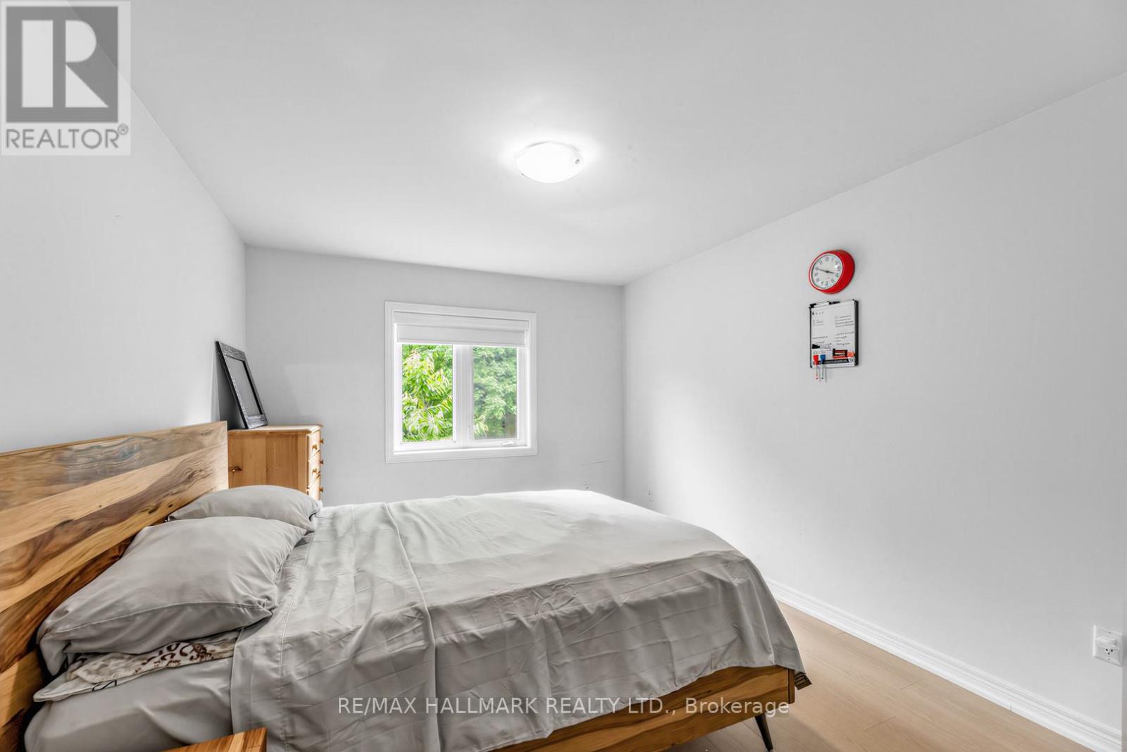 76 WESTBURY COURT - 33