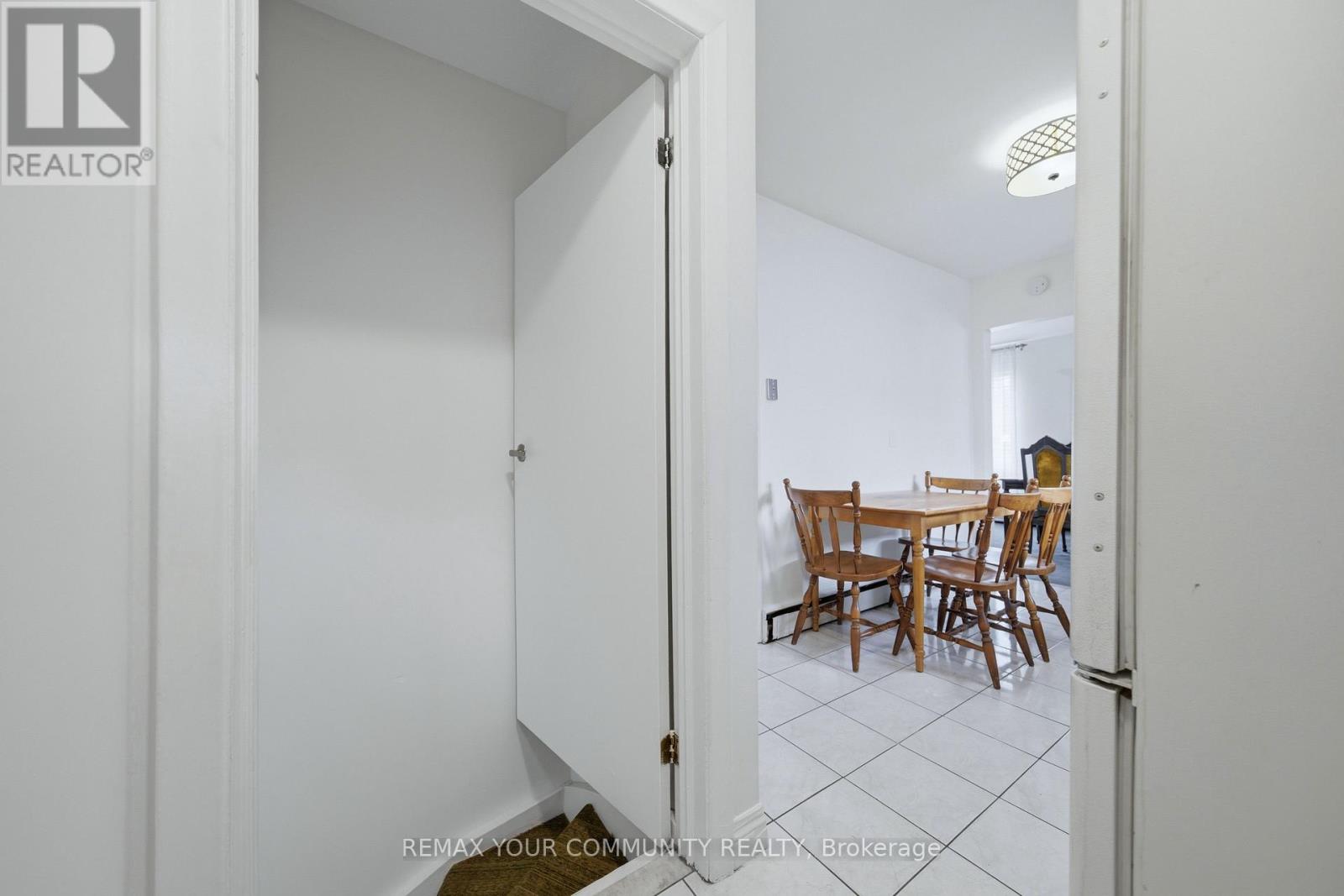 25 FORDWICH CRESCENT - 12