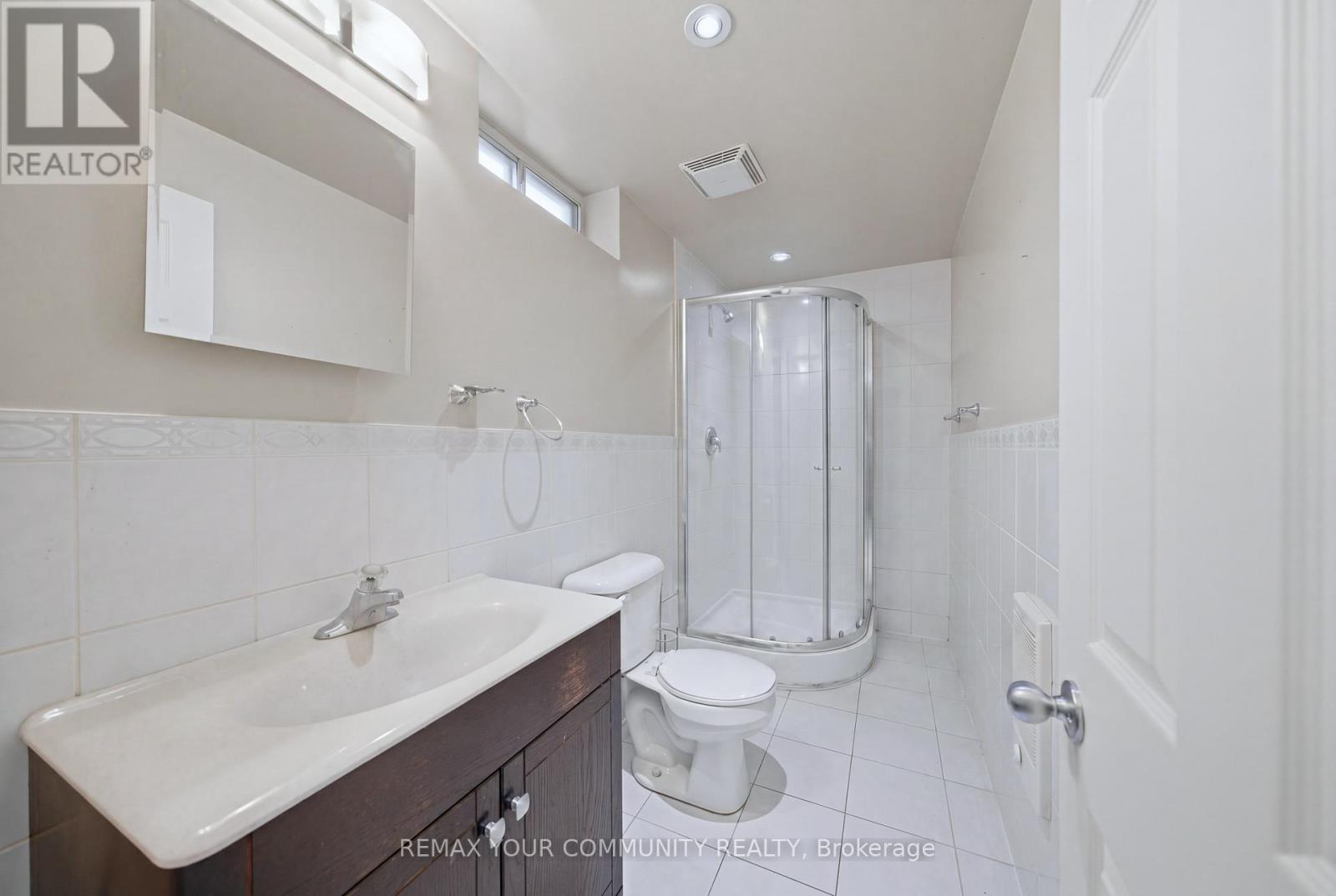25 FORDWICH CRESCENT - 26