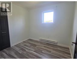 39 Seal Cove Road thumbnail 13