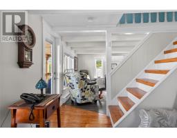 9 Loop Road thumbnail 17