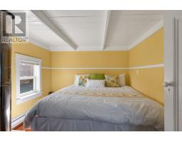 9 Loop Road thumbnail 20