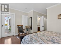 9 Loop Road thumbnail 24