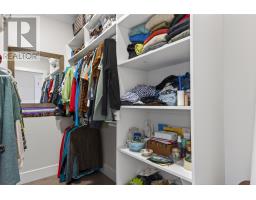 9 Loop Road thumbnail 27