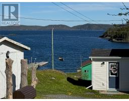 9 Loop Road thumbnail 36