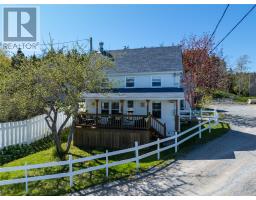 9 Loop Road thumbnail 37