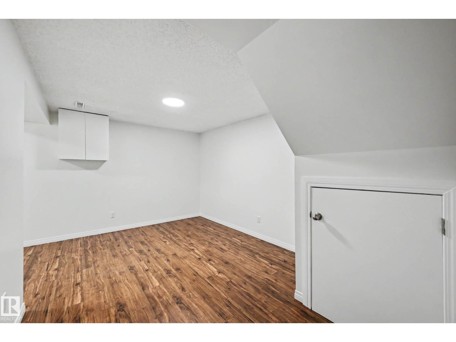#8 14225 82 ST NW — photo 21