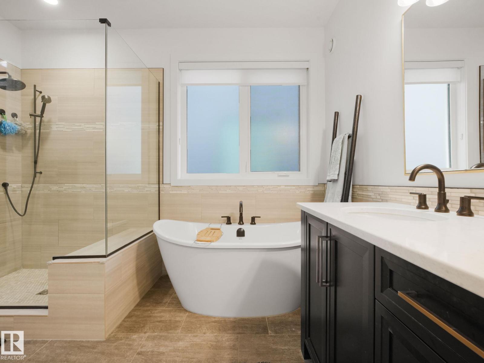 106 EDGEWATER CI - 26