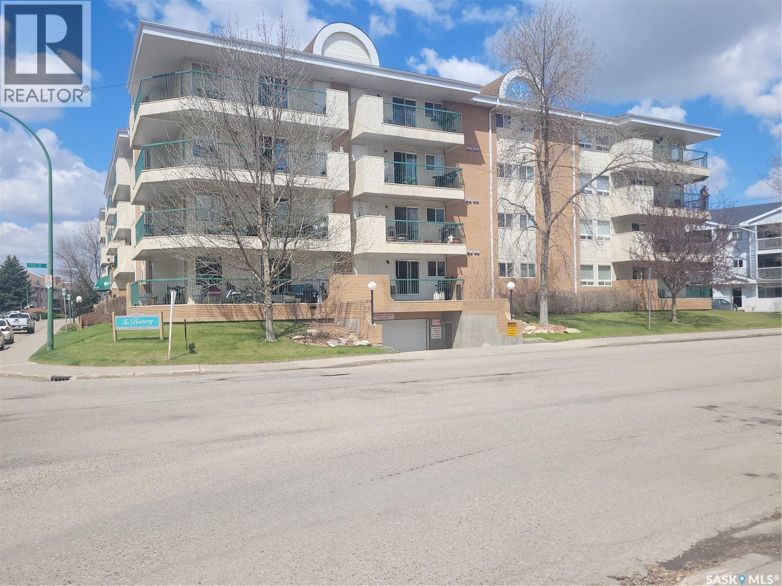 #409 301 Cree CRESCENT - 2