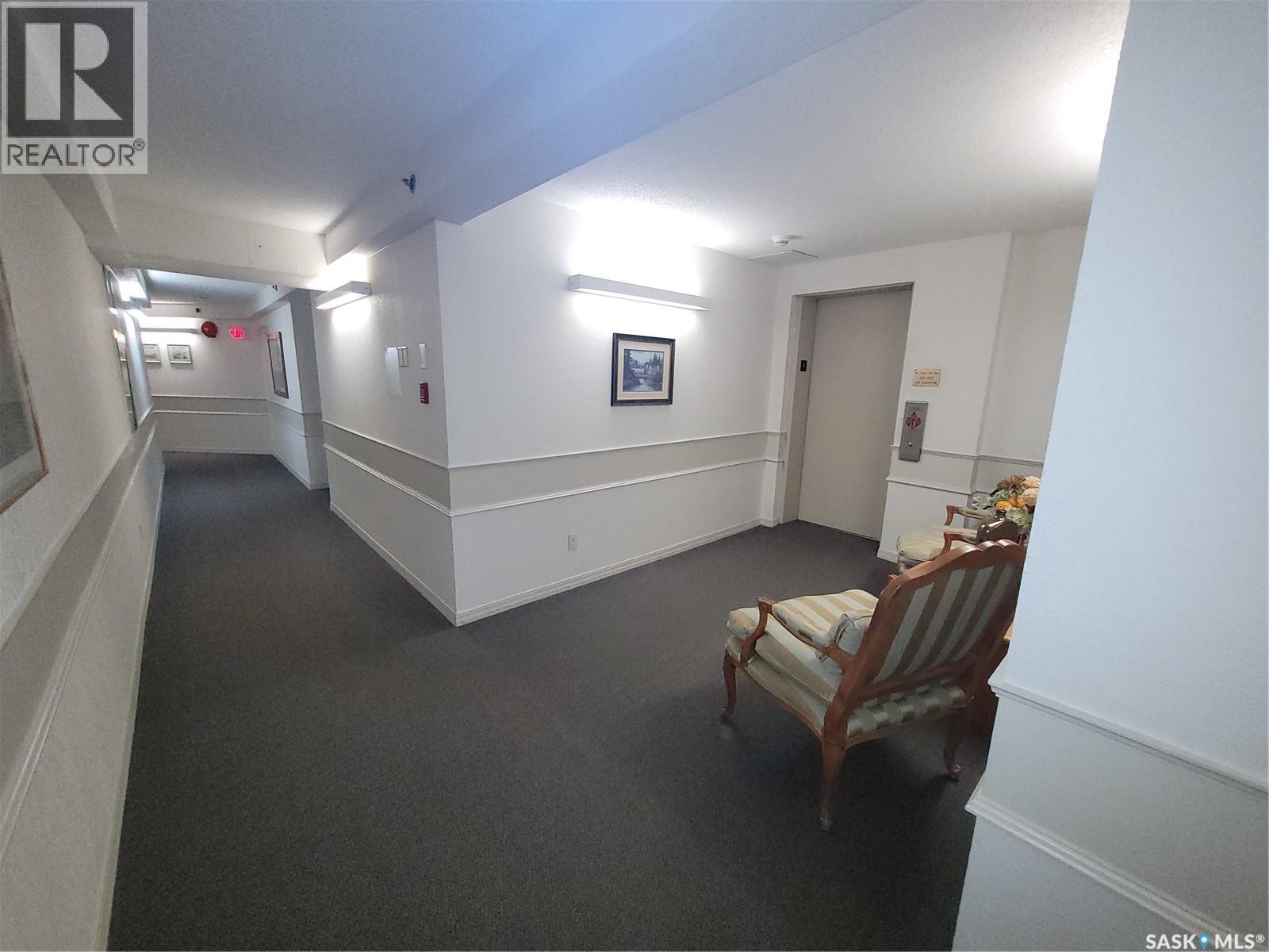 #409 301 Cree CRESCENT - 20