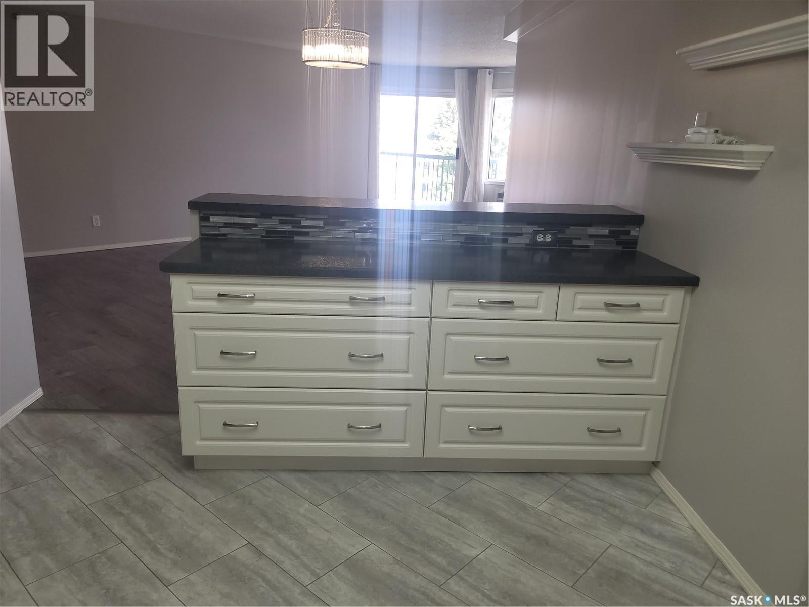 #409 301 Cree CRESCENT - 5