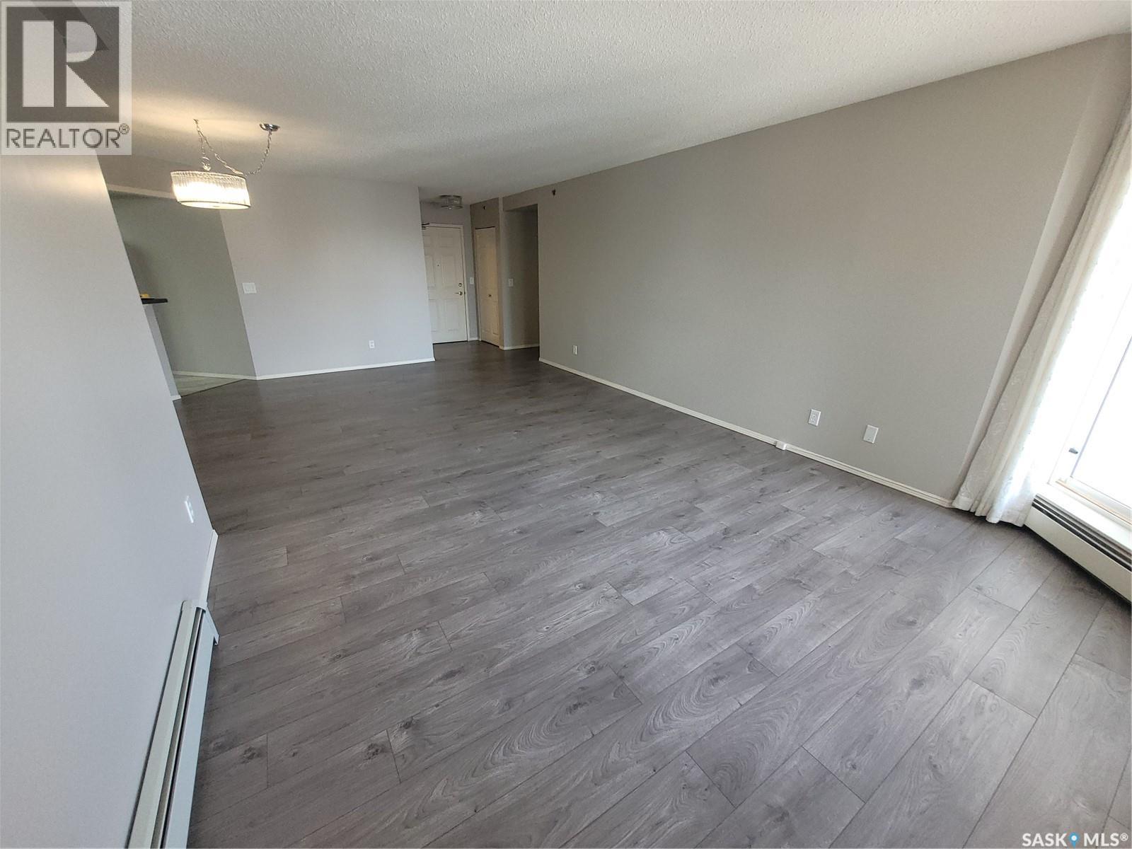 #409 301 Cree CRESCENT - 8