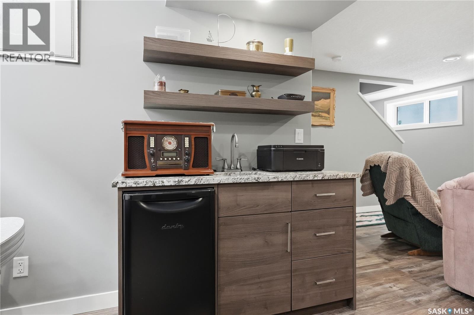 4009 Alton CRESCENT - 40