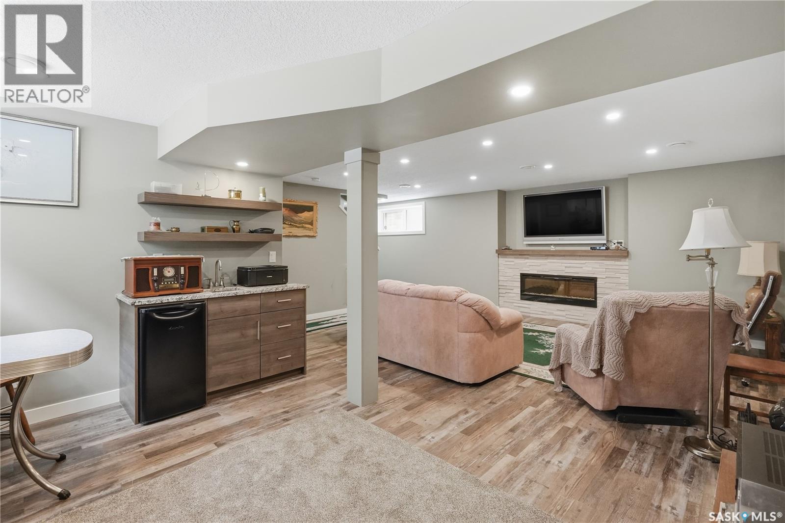 4009 Alton CRESCENT - 41