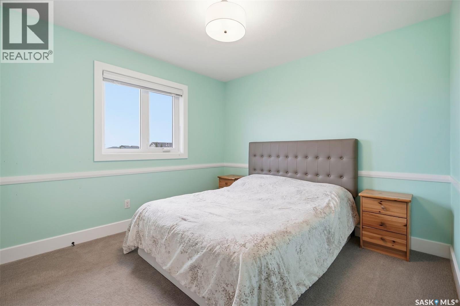 322 Dagnone CRESCENT — photo 32
