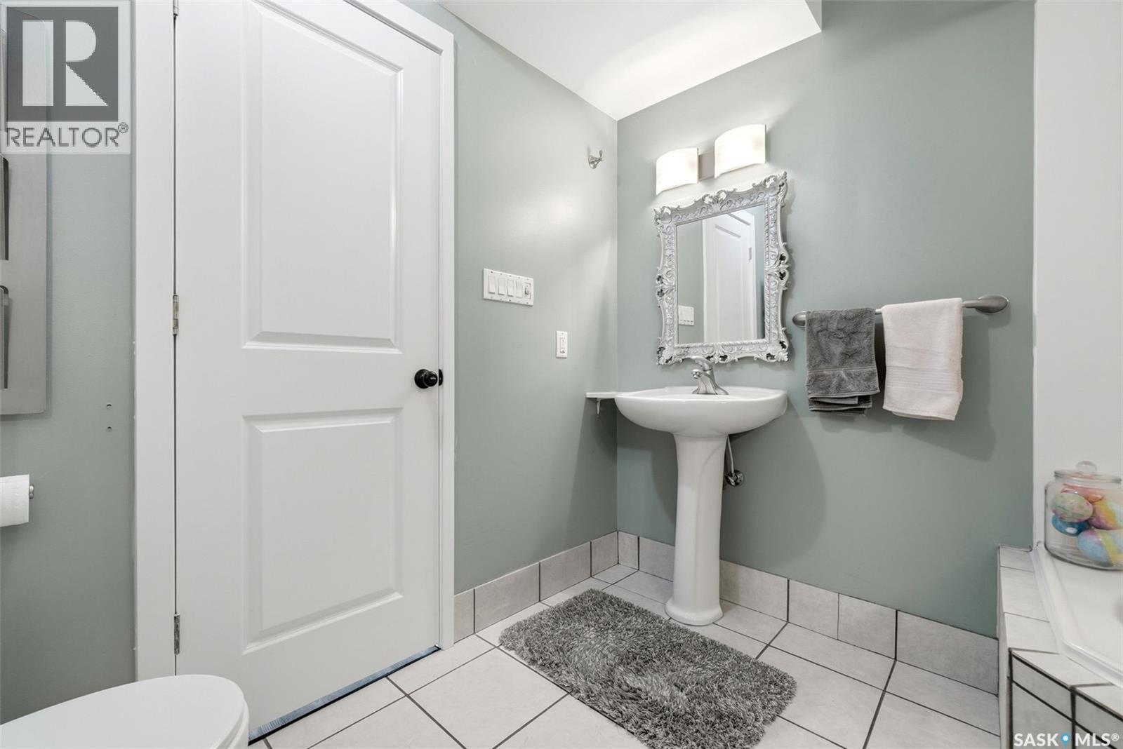 3355 Westminster ROAD - 30