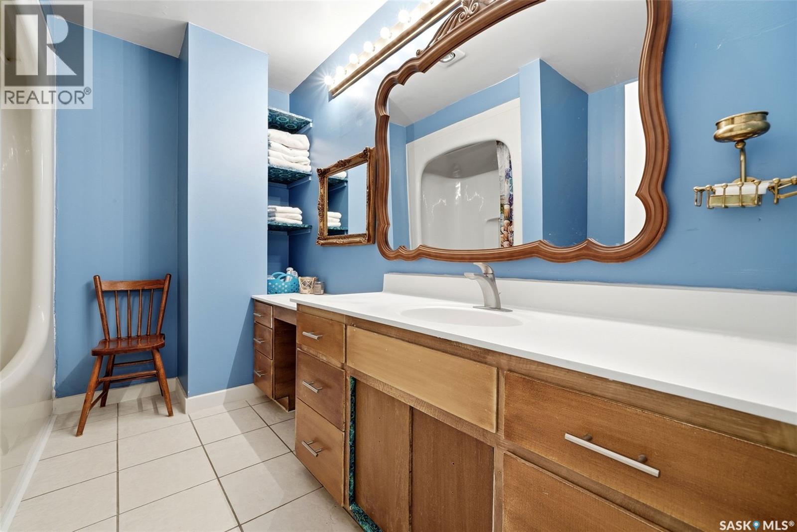 3355 Westminster ROAD - 35