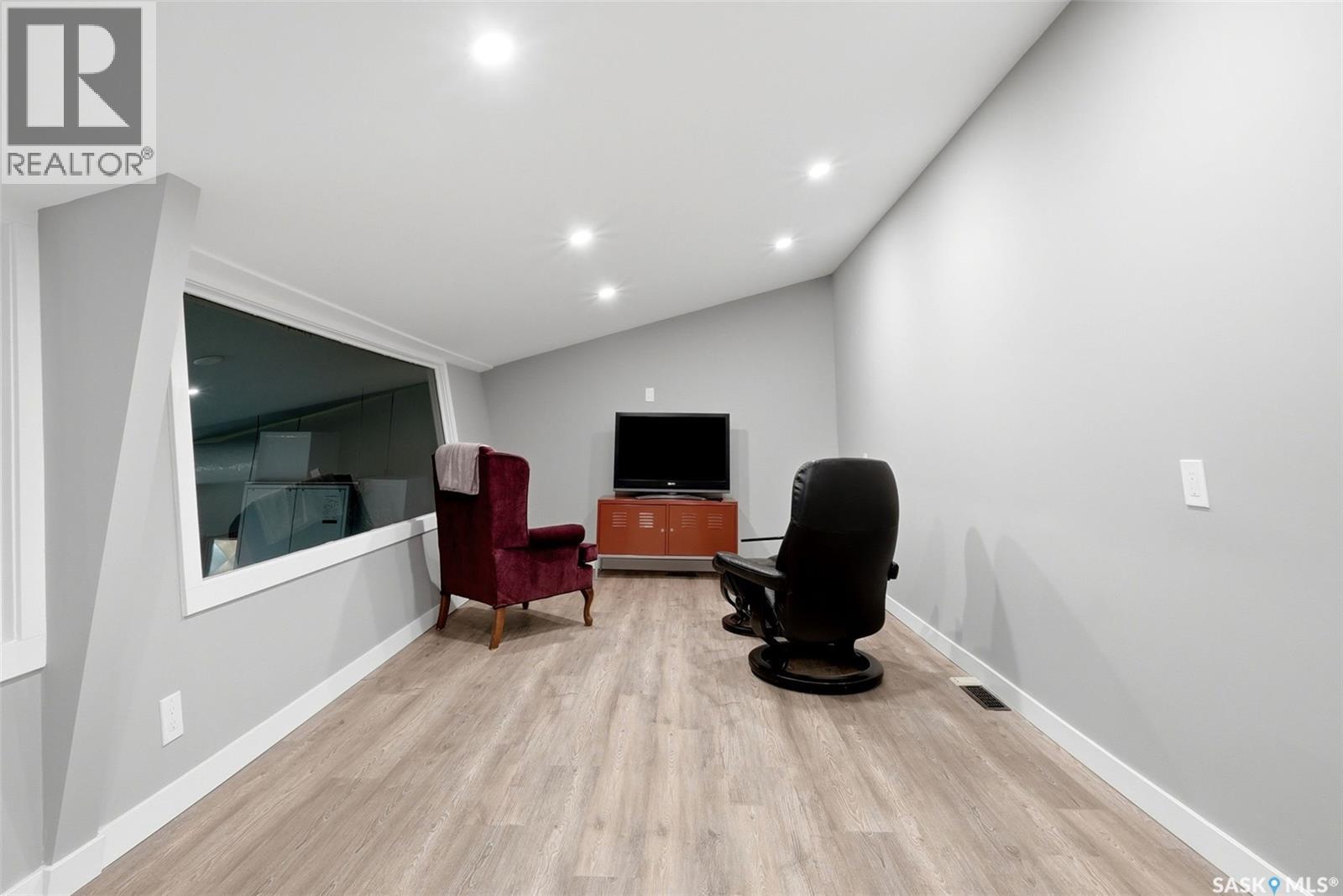 3355 Westminster ROAD - 40