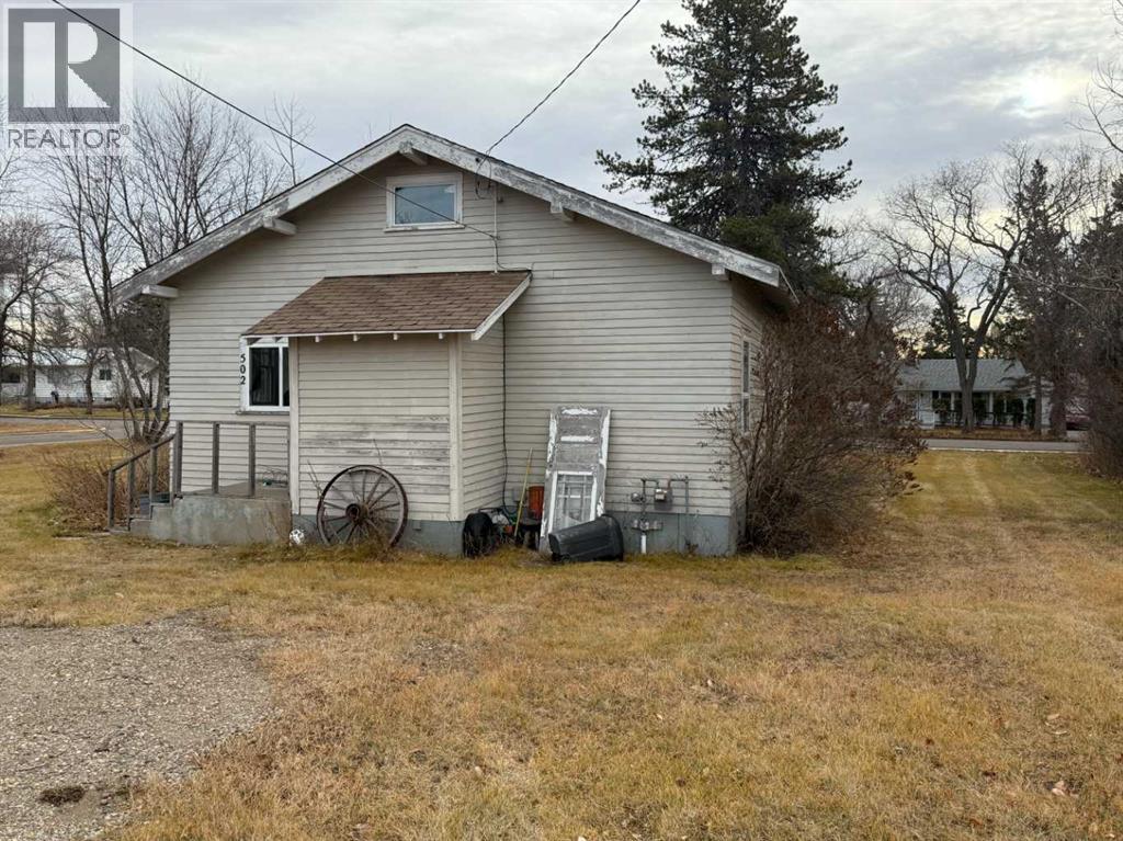 502 1 Street S - photo 4