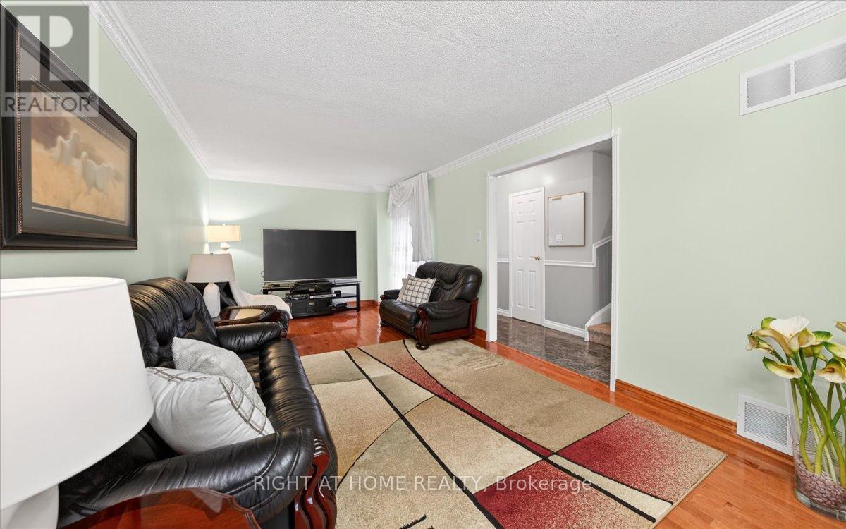 72 REJANE CRESCENT - 8