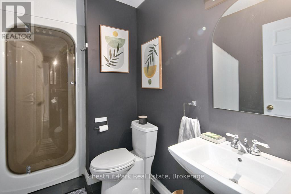 #114 55 TROTT BOULEVARD - 14