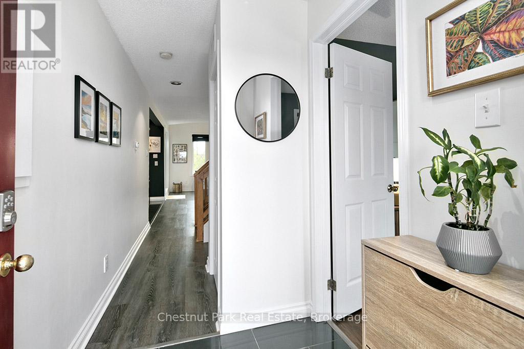 #114 55 TROTT BOULEVARD - 3