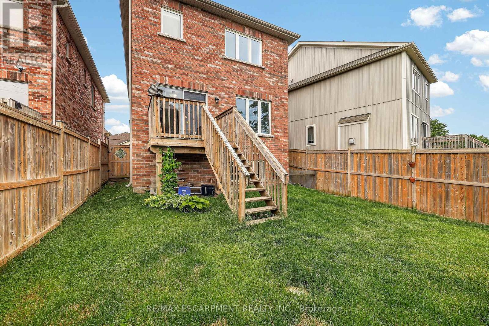 557 BALDWIN CRESCENT - 12