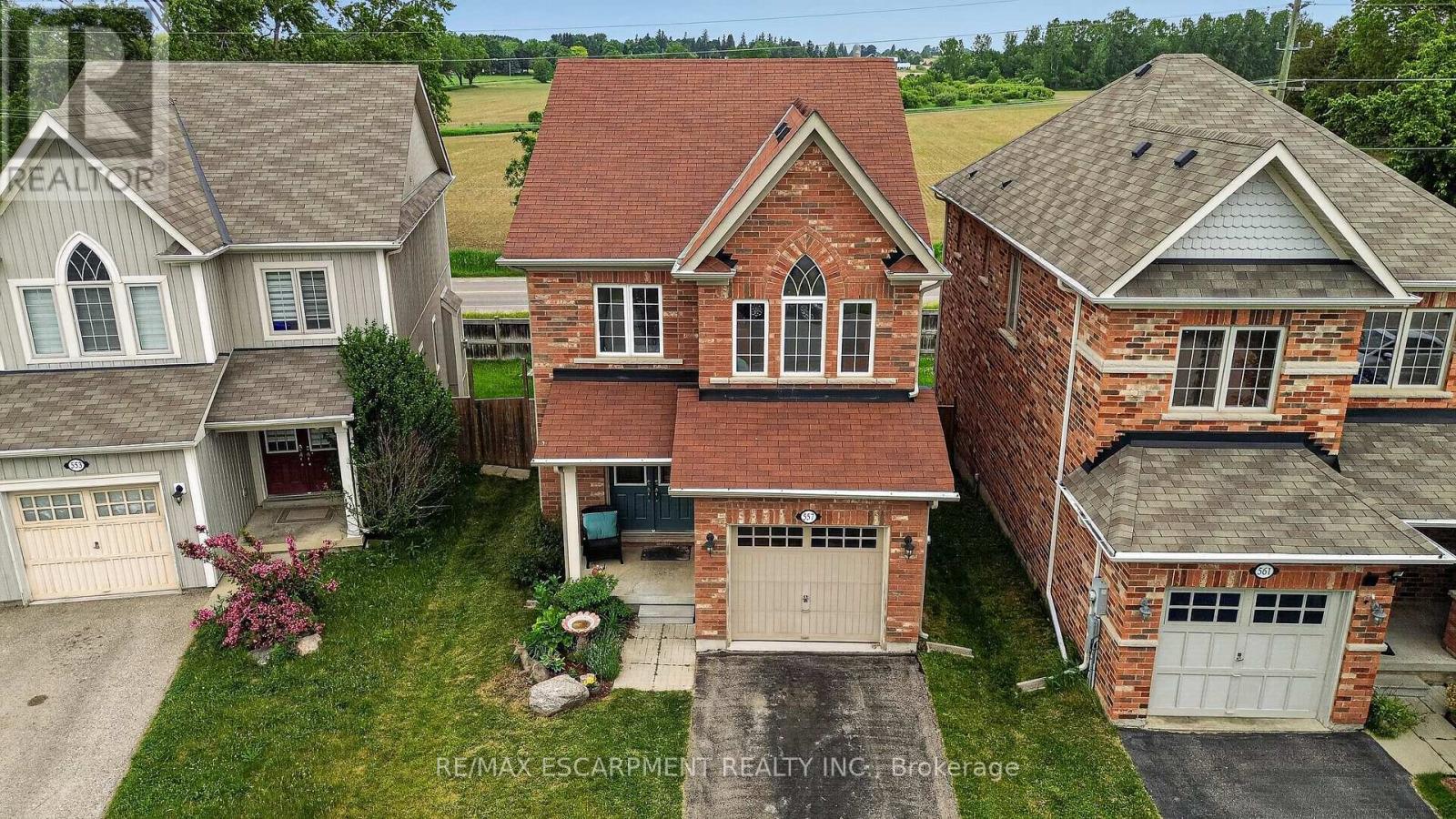 557 BALDWIN CRESCENT - 2