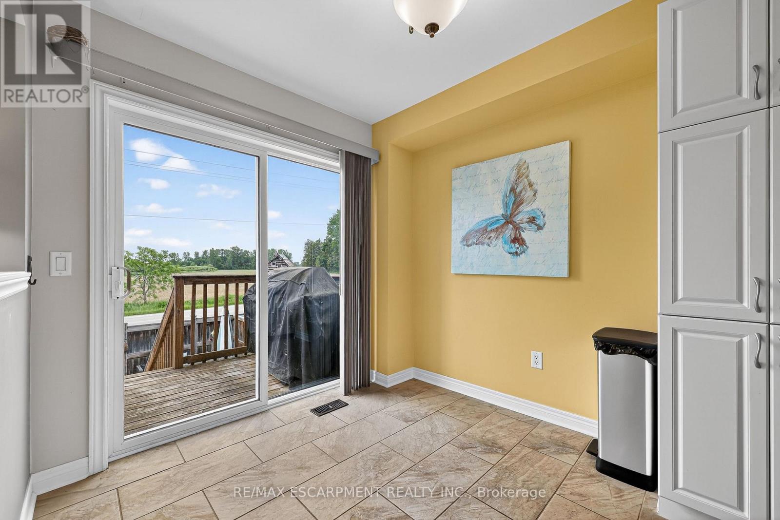 557 BALDWIN CRESCENT - 24