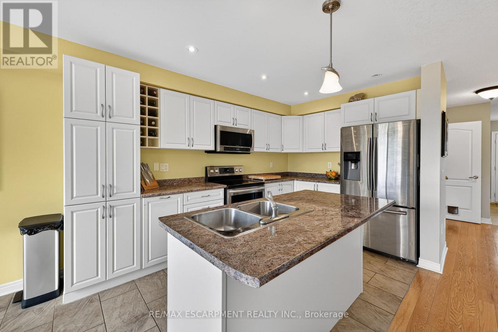 557 BALDWIN CRESCENT - 25