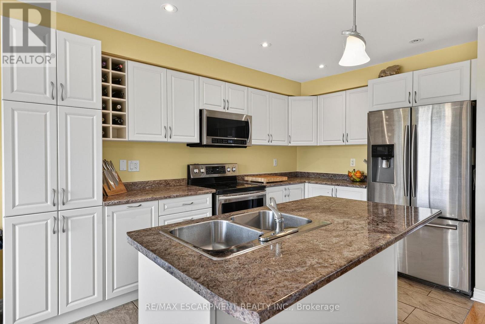 557 BALDWIN CRESCENT - 26